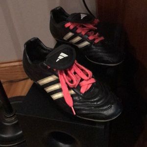 Adidas soccer cleats women’s size 6